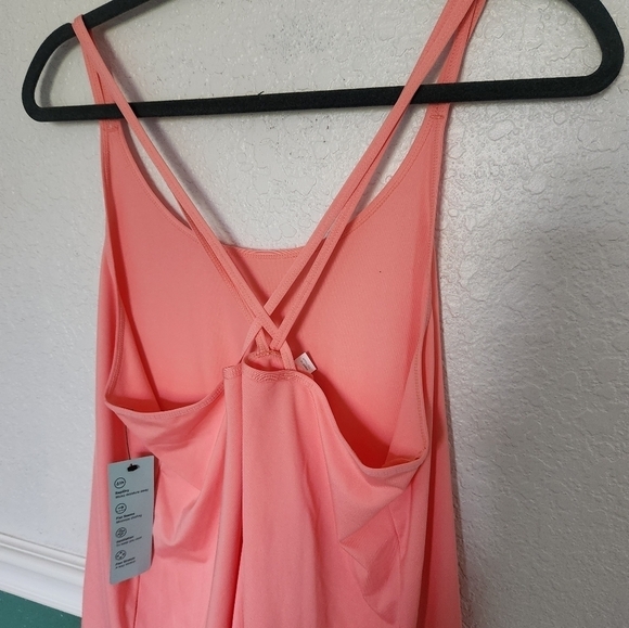 Women's ideology performance tank size XL - Picture 3 of 4